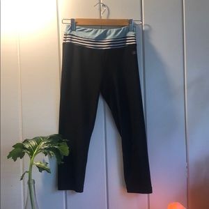 N.Y.L Capri Leggings